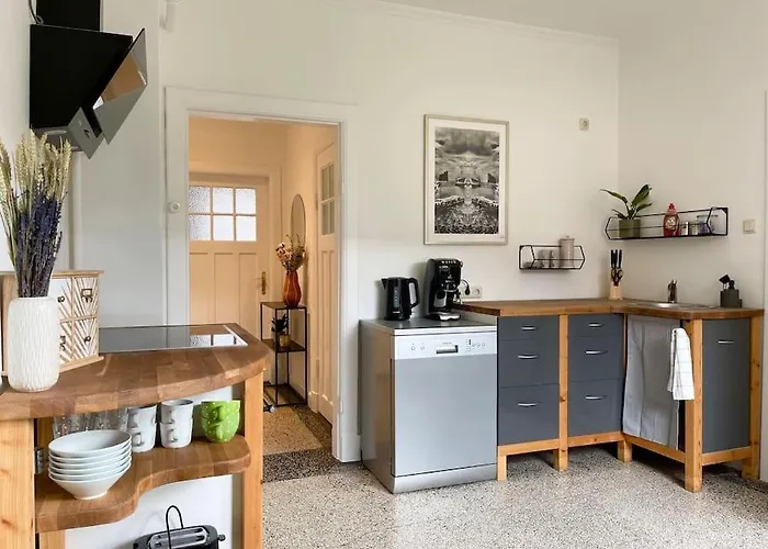 Modern Und Ruhig In * Elmshorn