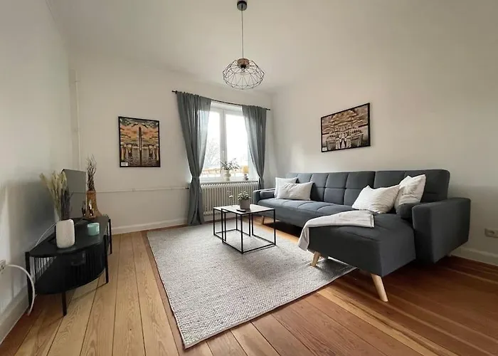 Apartman Modern Und Ruhig In *